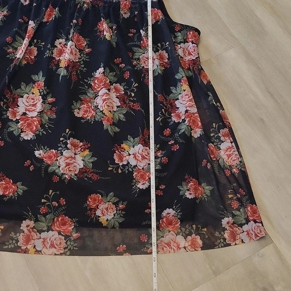 🛍Bobby Brooks Plus Size Sleeveless Top All Over Floral Print Size 2X - Picture 3 of 4